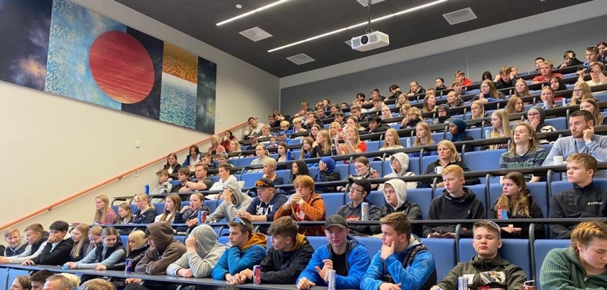 Har fastsatt datoer for årets skolevalg  Har fastsatt datoer for årets skolevalg