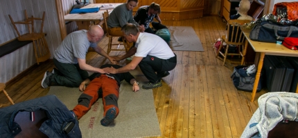 Akutthjelperkurs til Kamøyvær, Skarsvåg og Nordvågen Akutthjelperkurs til Kamøyvær, Skarsvåg og Nordvågen