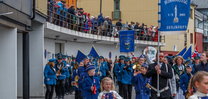 Det meste på plass til utdeling av kaktus og nellik  Det meste på plass til utdeling av kaktus og nellik