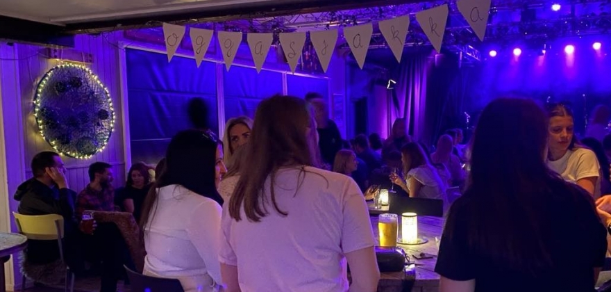 Onsdagsjam med fullt hus Onsdagsjam med fullt hus