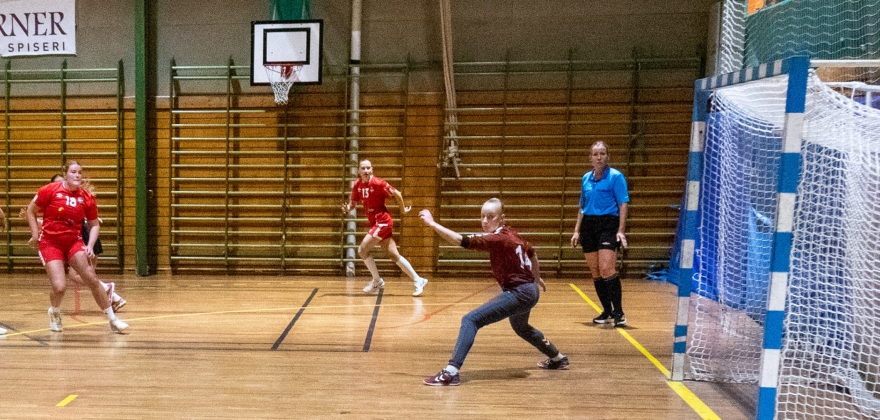 Honningsvåg-damene med seier, uavgjort og to tap Honningsvåg-damene med seier, uavgjort og to tap