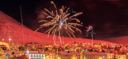 Flest unge skader seg på nyttårsaften Flest unge skader seg på nyttårsaften