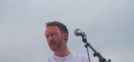 JånJanDre første på scenen i Sjøgata JånJanDre første på scenen i Sjøgata