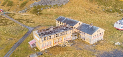 North Cape Tours ønsker Sarnes-tomten North Cape Tours ønsker Sarnes-tomten