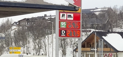 Finnmark Sp krever at drivstoffavgiftene fjernes Finnmark Sp krever at drivstoffavgiftene fjernes