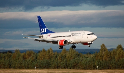 Henter inn 2 milliarder fra flypassasjerer Henter inn 2 milliarder fra flypassasjerer