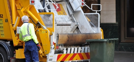 Må forbedre avfallshåndtering Må forbedre avfallshåndtering