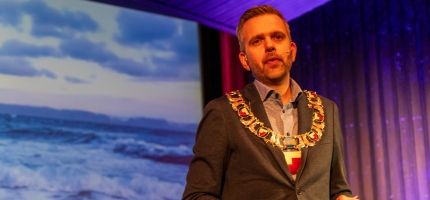 Nordkapp-ordføreren vil ha nye oppgaver lagt til Honningsvåg Nordkapp-ordføreren vil ha nye oppgaver lagt til Honningsvåg