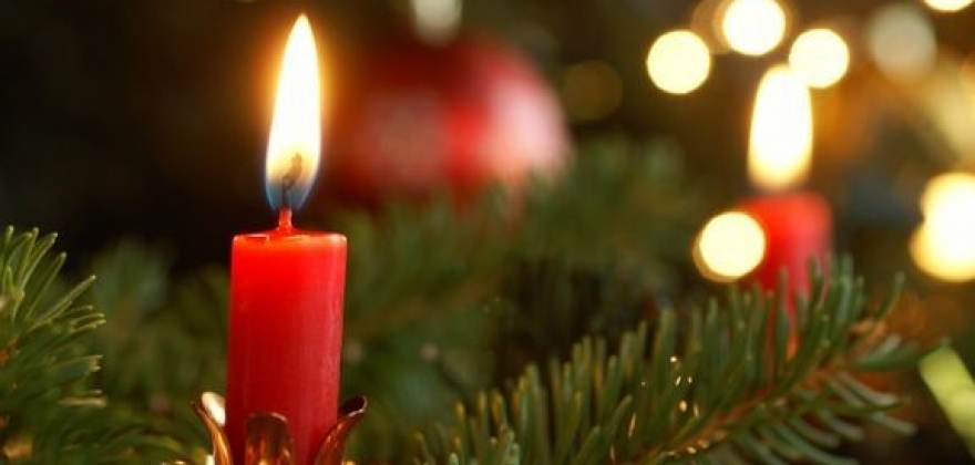 Styr unna brannfarlig julepynt Styr unna brannfarlig julepynt