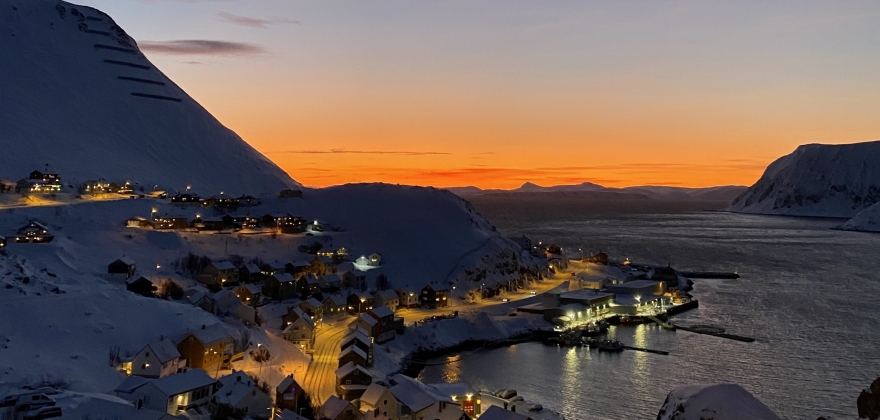Hjelp ordføreren i Nordkapp med julekortet 2021 Hjelp ordføreren i Nordkapp med julekortet 2021