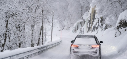 To omkom i alvorlig møteulykke i Troms To omkom i alvorlig møteulykke i Troms