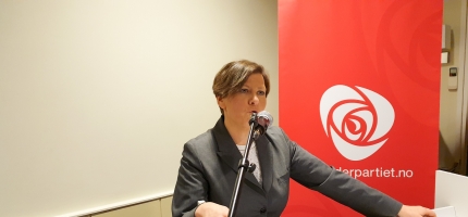 Helga Pedersen stiller som fylkesordførerkandidat Helga Pedersen stiller som fylkesordførerkandidat