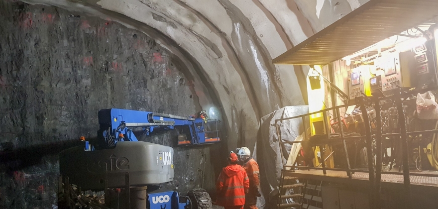Nye Skarvbergtunnelen åpner tidligst sommeren 2022 Nye Skarvbergtunnelen åpner tidligst sommeren 2022