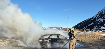 Brann i personbil Brann i personbil