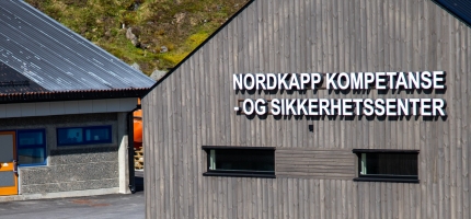 Fagskolen overtar Nordkapp kompetanse- og sikkerhetssenter Fagskolen overtar Nordkapp kompetanse- og sikkerhetssenter
