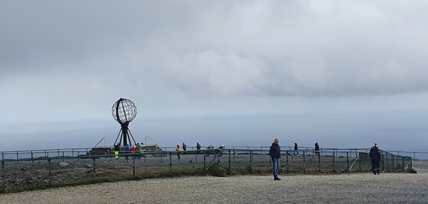 Fra to til fire grader på Nordkapp-platået Fra to til fire grader på Nordkapp-platået