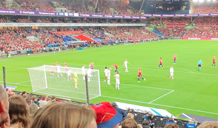 Finnmarkinger kommer langt bak i køen for billetter til Ullevaal Finnmarkinger kommer langt bak i køen for billetter til Ullevaal