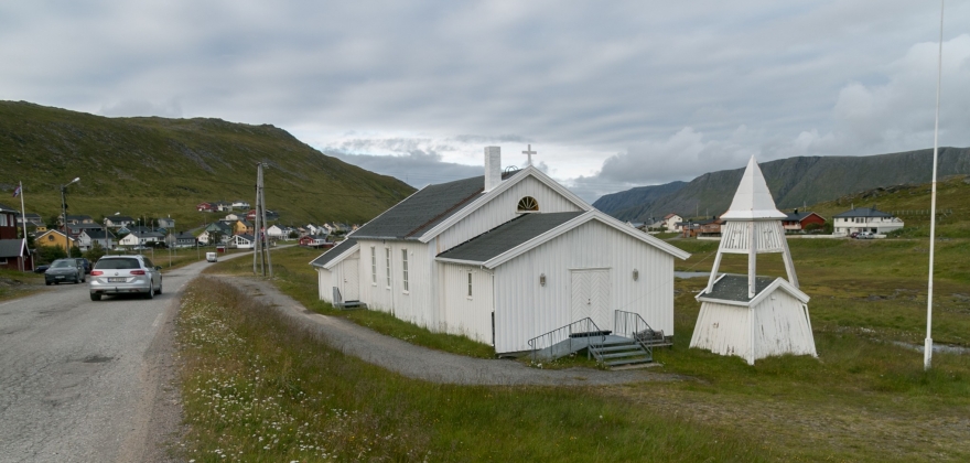 Håper kommunen kan finne 200 000 til vedlikehold av Skarsvåg kirke 