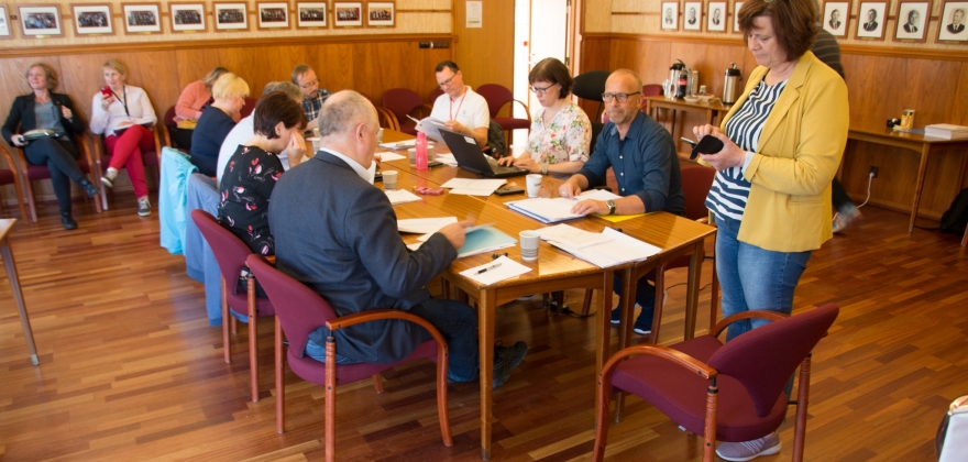 Ville utsette alle sakene  Ville utsette alle sakene