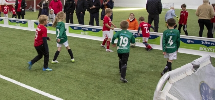 Fotballglede for de yngste i flerbrukshallen Fotballglede for de yngste i flerbrukshallen