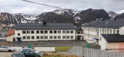 Varsel om pålegg hos Honningsvåg skole Varsel om pålegg hos Honningsvåg skole