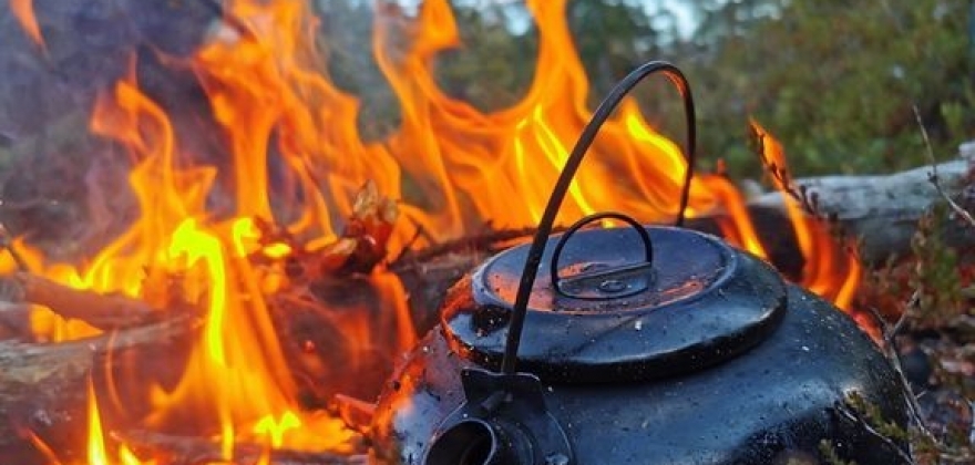 Opphever bålforbudet Opphever bålforbudet